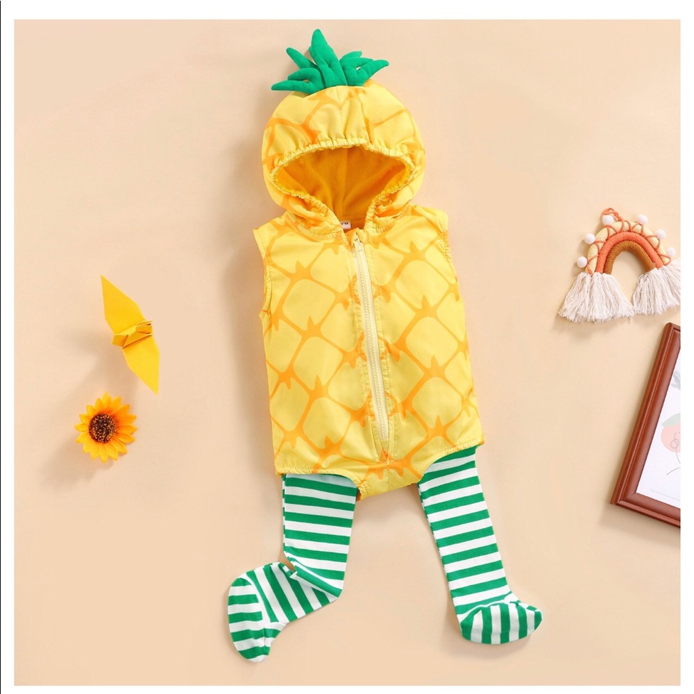 Carter’s Pineapple Costume 6-9 Months